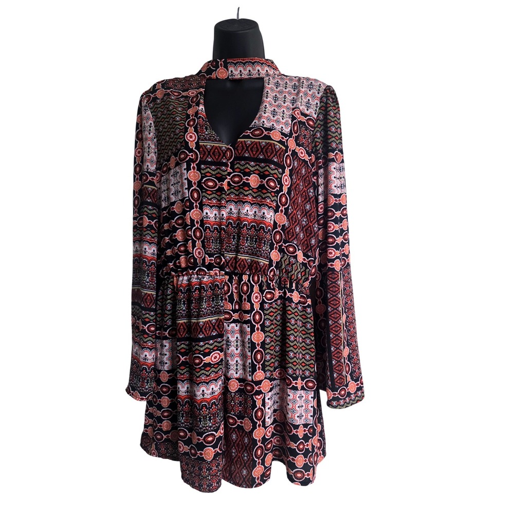 Want & Need Romper Size Large Boho Floral Long Sleeve Cutout Romper‎ Multicolor